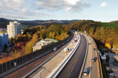 A 7 Abschnitt VÖEST-Brücke bis Dornach km 11,8 - 15,475